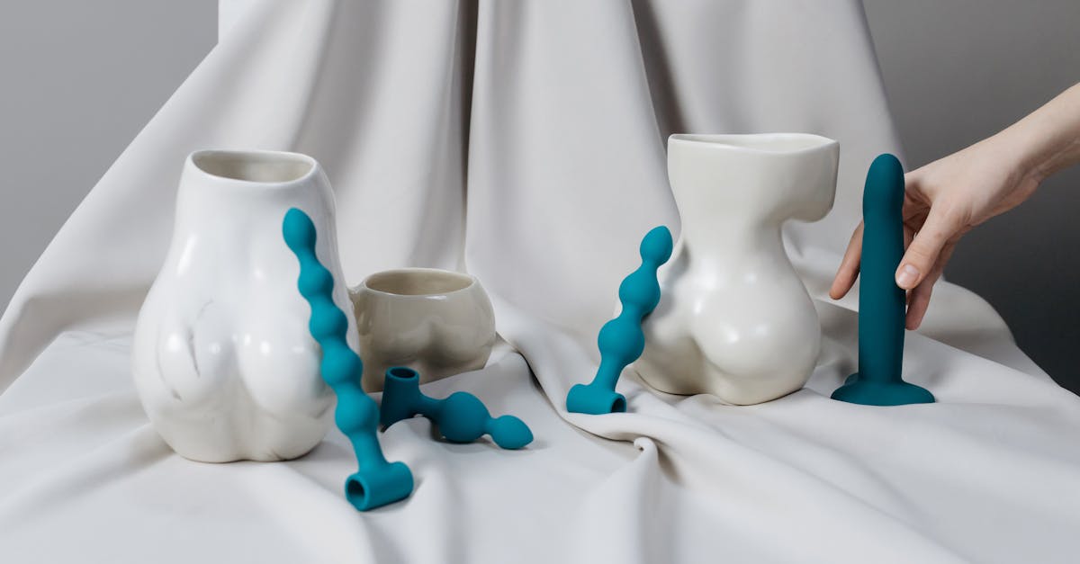 découvrez notre sélection de dildos de haute qualité, conçus pour vous offrir des moments de plaisir intimes inoubliables. explorez des formes et tailles variées pour satisfaire toutes vos envies.