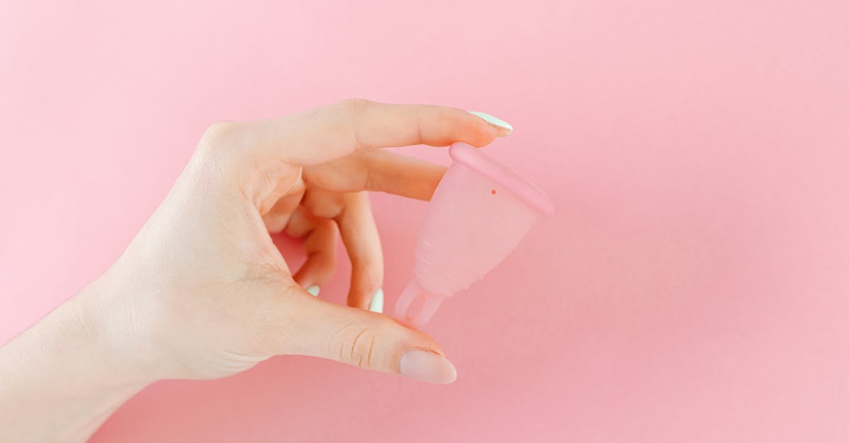 découvrez comment adopter un style de vie discreet, équilibrant élégance et simplicité, avec des conseils pratiques pour préserver votre intimité et cultiver la discrétion au quotidien.