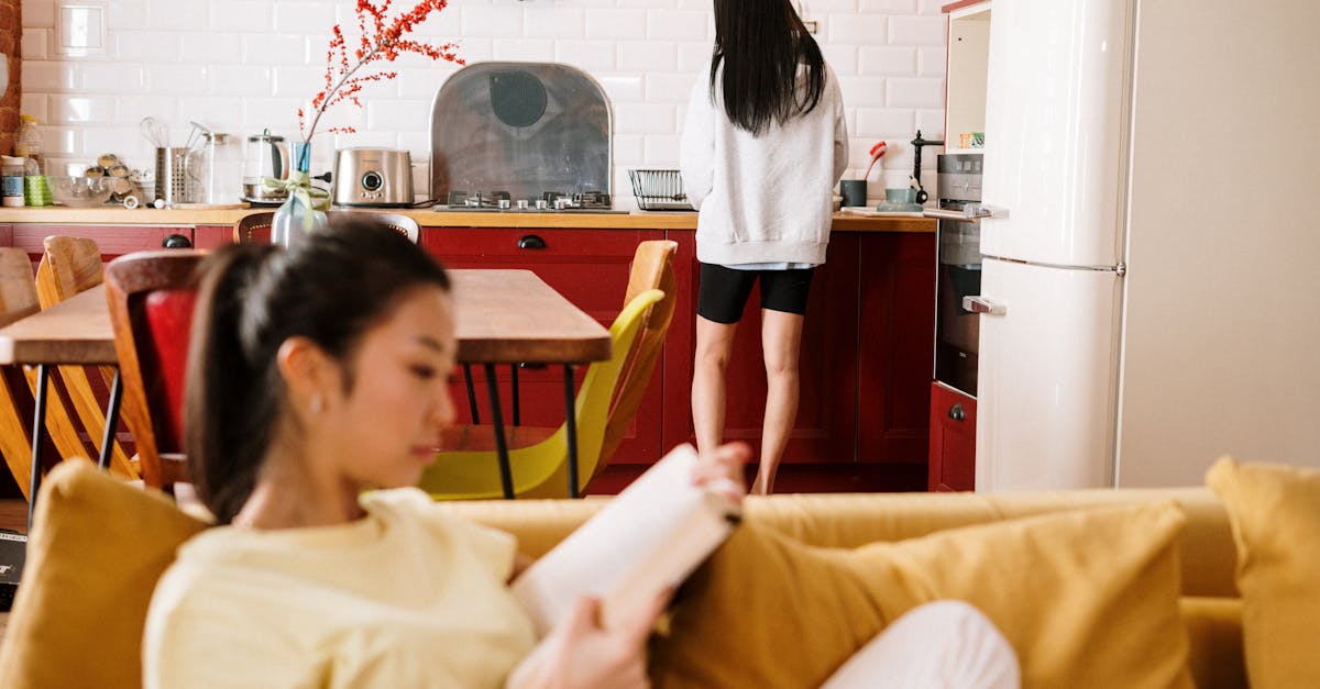 découvrez des ressources, des conseils et des histoires inspirantes pour les couples gays. explorez la vie de couple, la relation, les droits et la culture lgbtq+.