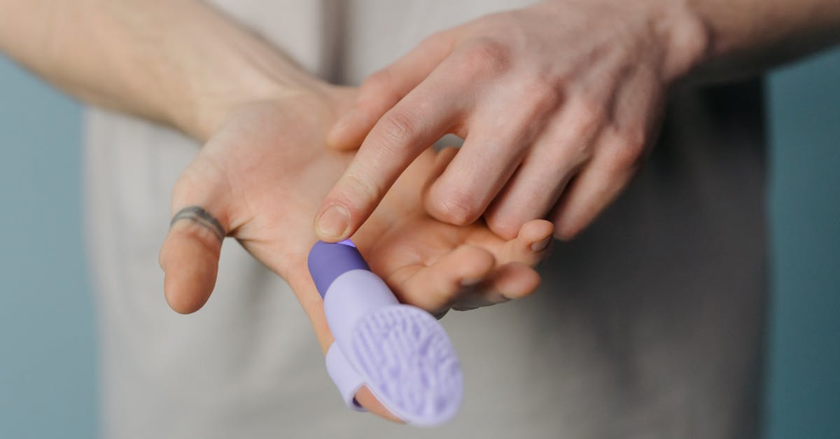 découvrez tout ce qu’il faut savoir sur le lubrifiant en silicone : avantages, utilisations principales, sécurité et conseils pour un usage optimal dans différents contextes.